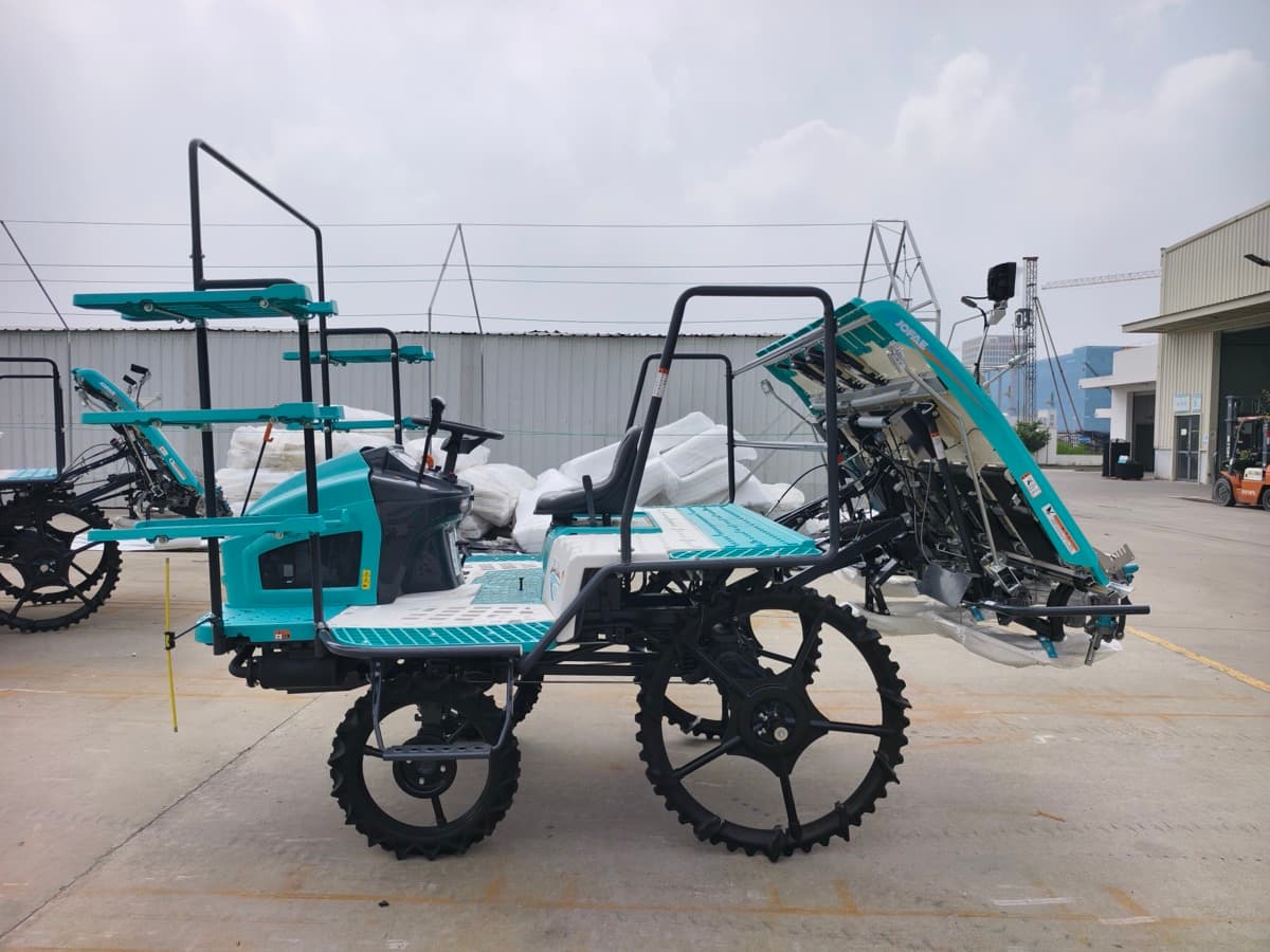JOFAE G61A Riding Rice Transplanter
